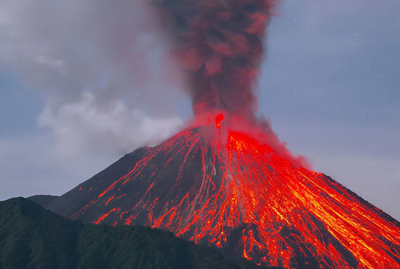 海底火山喷发.jpeg
